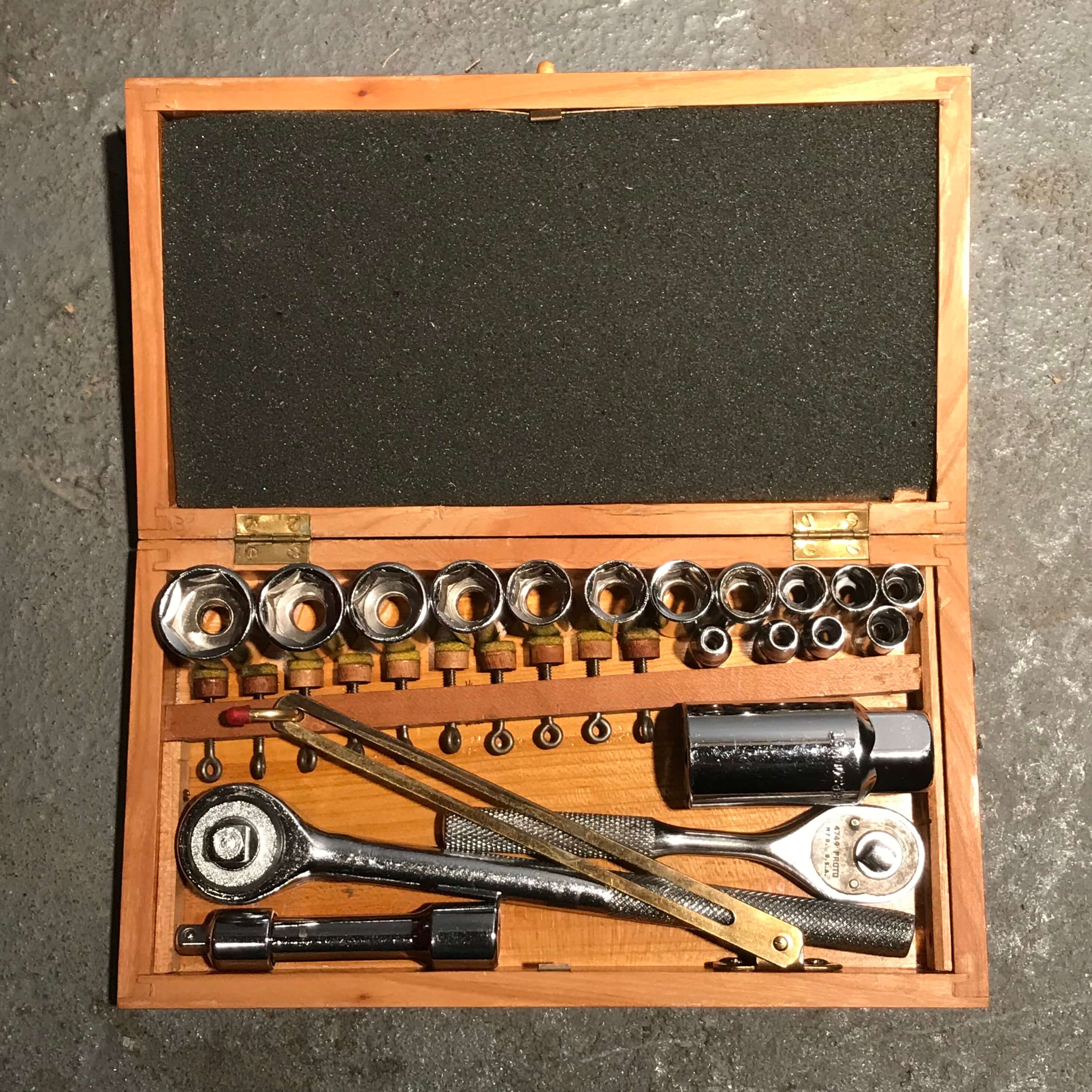 wood-box-socket-case-1