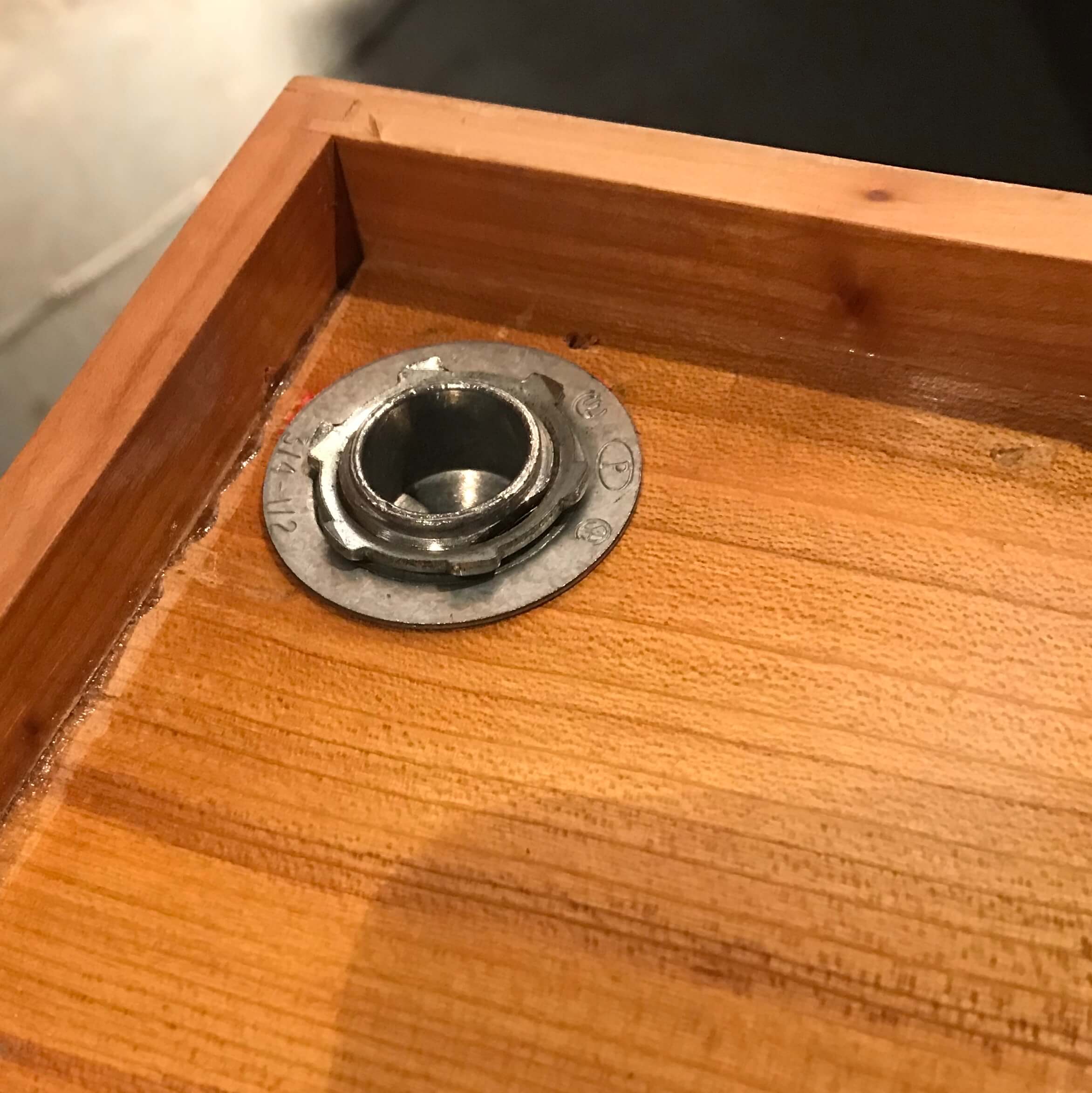 wood-box-socket-case-4